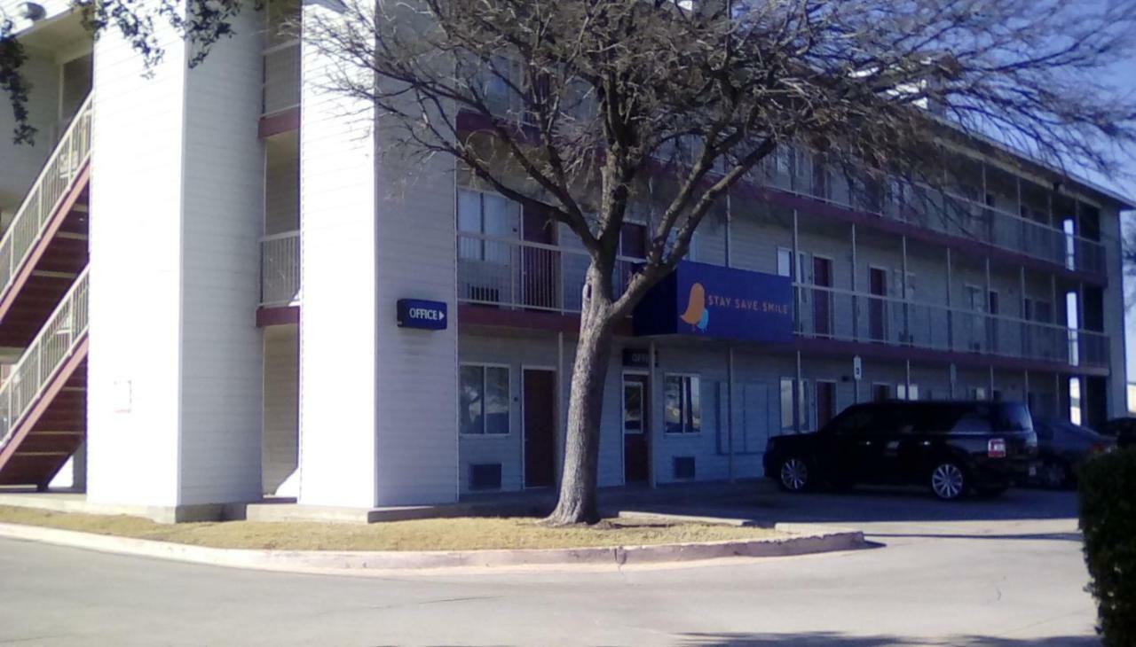 Intown Suites Extended Stay Lewisville Tx Valley View Dr Luaran gambar